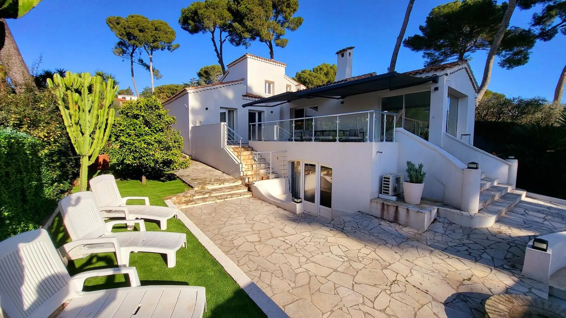 Villa Vue Mer A Antibes 0*,  France